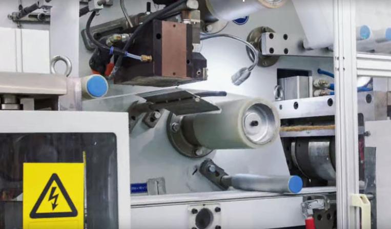 How to Select and Protect Sanitary Napkins Making Machine?