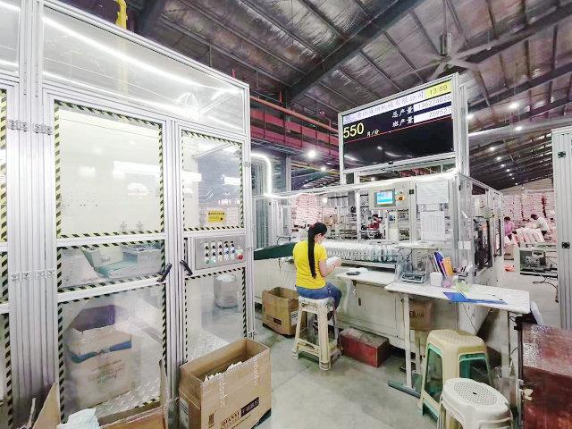 Pull up Baby Diaper Machine in South East Asia